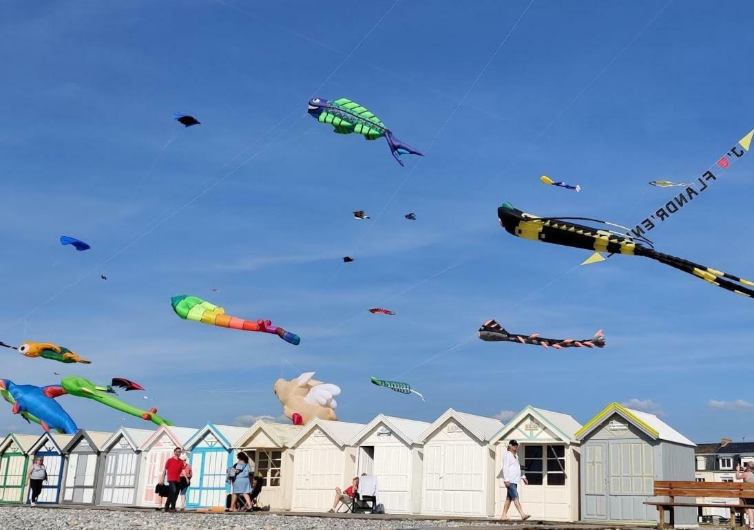 Studio Gris galet au 2ème étage, à 200M de la plage Cayeux-sur-Mer Extérieur photo